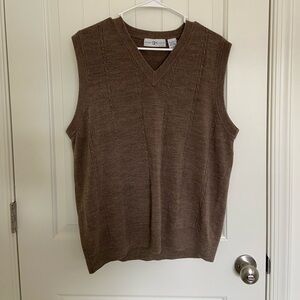 EUC | Vintage Stuart‎ Hughes men’s brown tan 100% acrylic sweater vest large